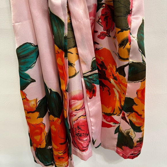 Kimono by Fashion pink floral pattern NWOT tie belt. Cover up, Robe - Picture 11 of 12